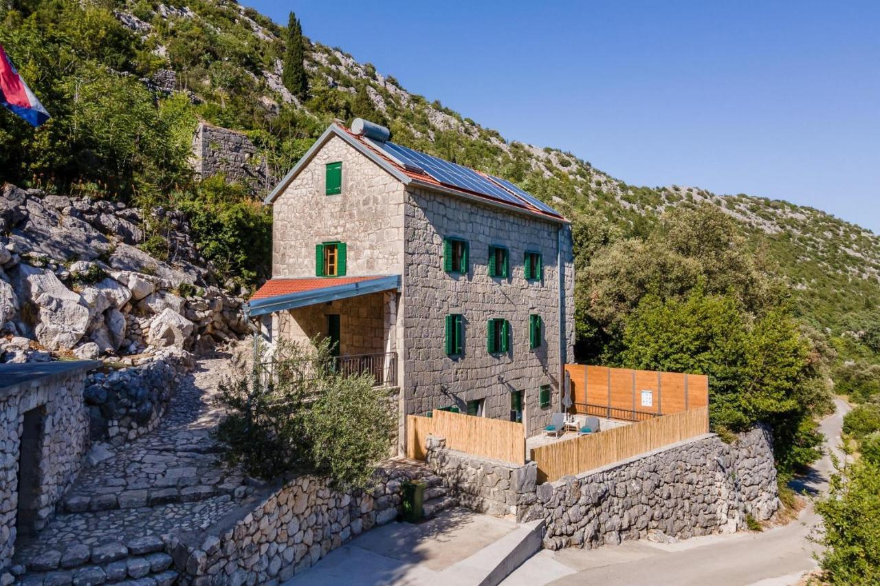 Villa Lazini Dvori Stasevica