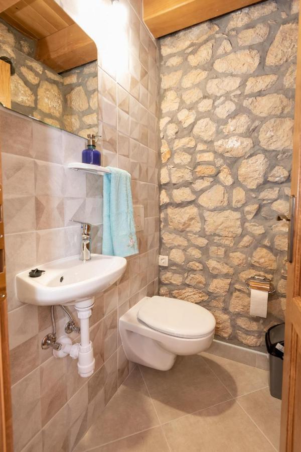 Lazini Dvori * Stasevica