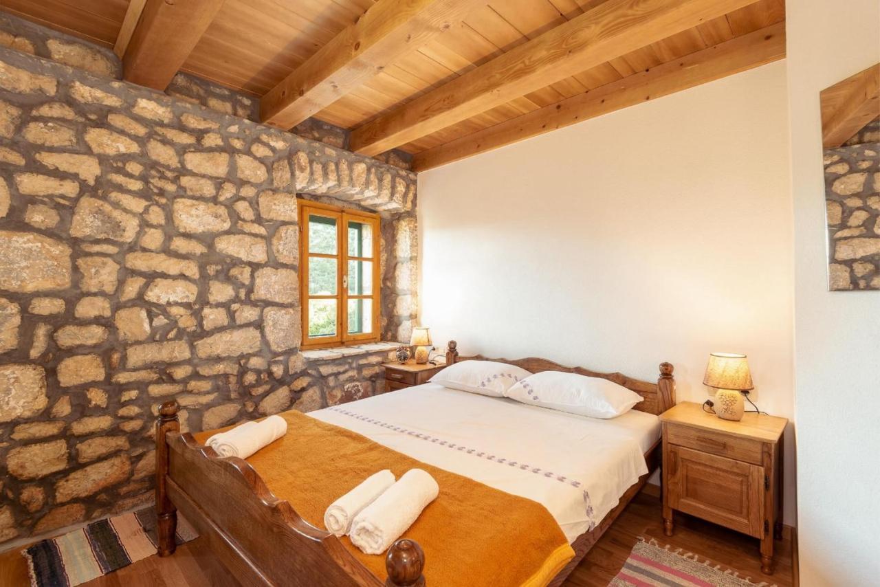Lazini Dvori * Stasevica
